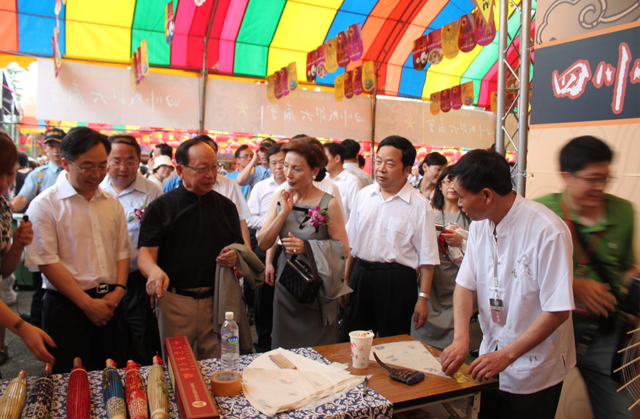 天府四川宝岛行与黄晓祥与国民党副主席蒋孝严一行